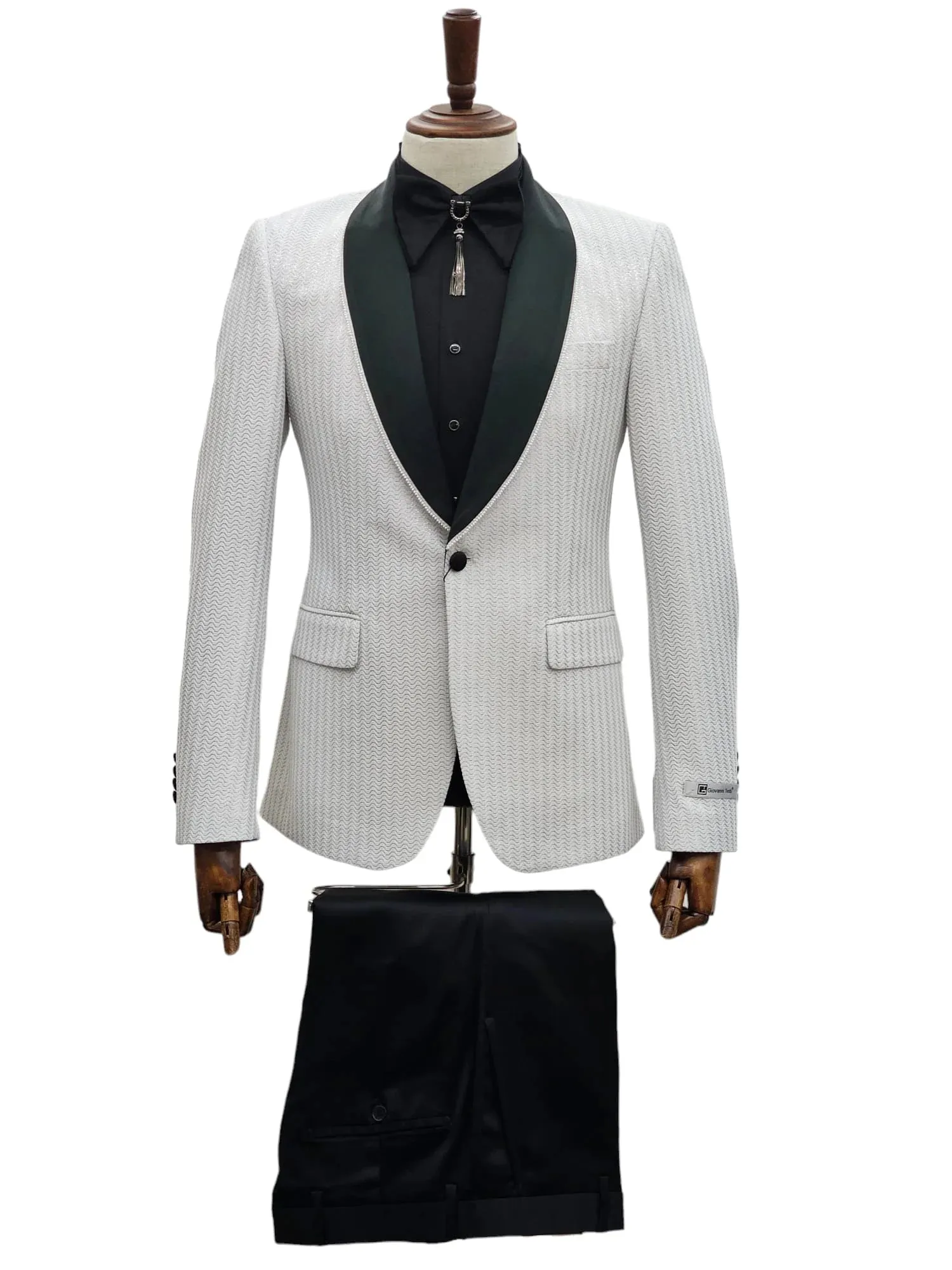 Classic White Tuxedo - Modern Sophistication - A Classy Selection for 2024 Prom and Wedding Seasons