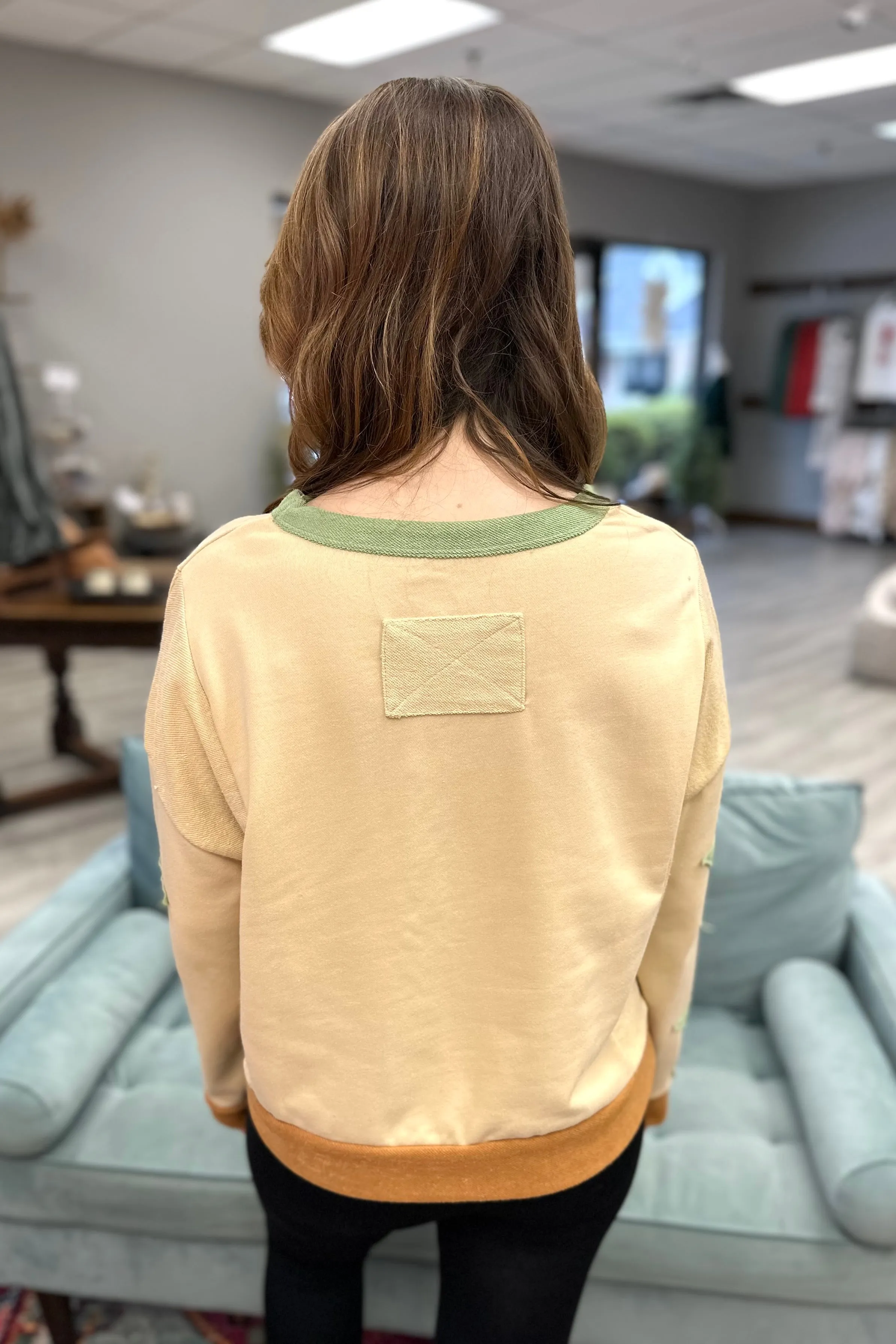 ELIZABETH Green Star Sweatshirt